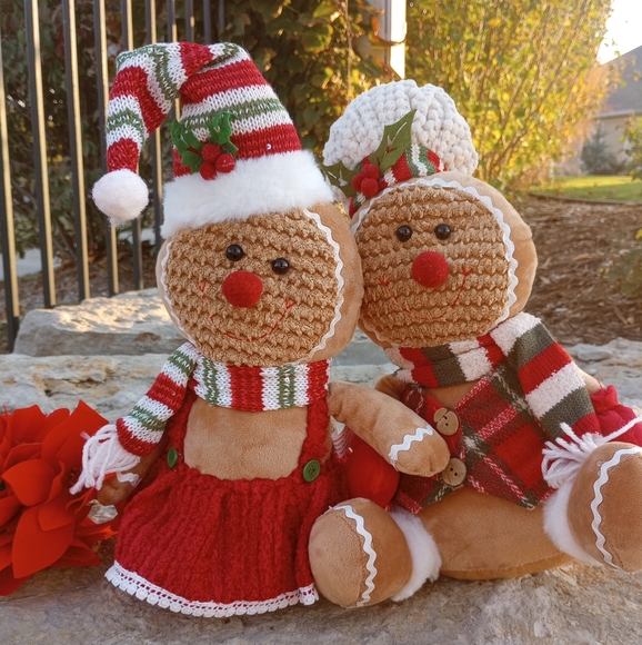 2-Piece Christmas Gingerbread Boy & Girl Couple - Picture 2 of 14